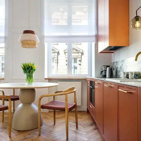 Tyzenhauz Apartments Siemiradzkiego Street Краків Екстер'єр фото