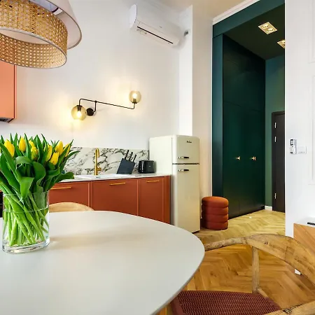 Tyzenhauz Apartments Siemiradzkiego Street Краків Екстер'єр фото