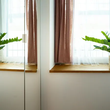Tyzenhauz Apartments Siemiradzkiego Street Краків Екстер'єр фото