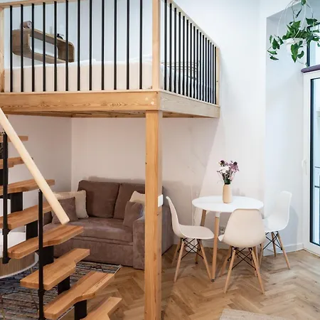 Tyzenhauz Apartments Siemiradzkiego Street Краків Екстер'єр фото