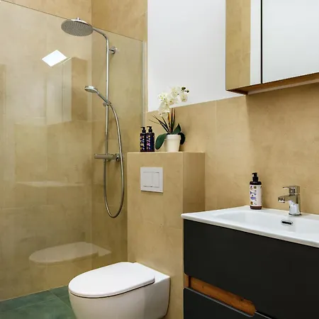 Tyzenhauz Apartments Siemiradzkiego Street Краків Екстер'єр фото