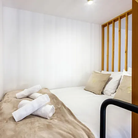 Tyzenhauz Apartments Siemiradzkiego Street Краків Екстер'єр фото