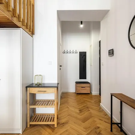 Tyzenhauz Apartments Siemiradzkiego Street Краків Екстер'єр фото